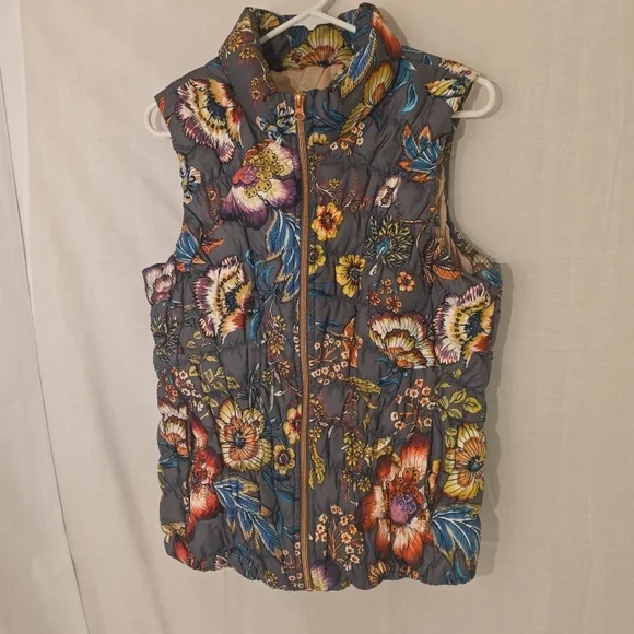 Anthropologie "Pure Good" Gray Quilted Floral Puffer Vest Multicolor Blooms Sz M - Picture 1 of 10